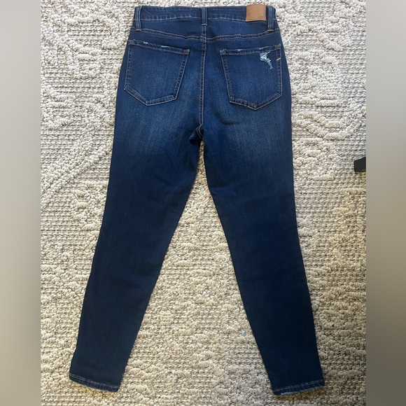 Aeropostale Women’s 10 Dark Blue Denim Jeans Super High Rise Slightly Distressed - Picture 3 of 4